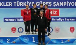 Uşak'ın Eşme ilçesinden Ayşe Erkan, Yalova adına mücadele ettiği turnuvada Türkiye birincisi oldu