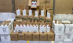 İzmir'de 2 bin 850 litre etil alkol yakalandı