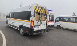 Afyonkarahisar'da öğrenci servisi kazaya karıştı, 20 yaralı!