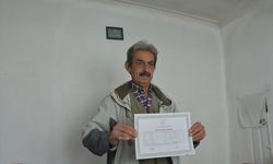 70 yaşında liseyi bitirip üniversite sınavına hazırlanıyor