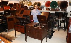 Kütahyalı makine mühendisinden müzik aletlerinden antika koleksiyonu!