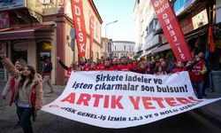 İzmir'de ücretsiz izne çıkıp işe dönemeyen işçiler eylemine devam ediyor!