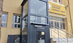 Afyonkarahisar'da lise öğrencisi rahat okuyabilsin diye asansör yapıldı