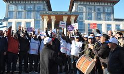 Uşak'ın komşusu Kütahya'da belediye işçilerinden mobbing eylemi