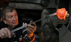 Uşak'ın komşusu Demirci'deki Mustafa Sabancı, Türkiye'nin dört bir yanına çan üretiyor