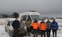 Demirci'de 1530 metre rakımda mahsur kalan 3 avcı kurtarıldı