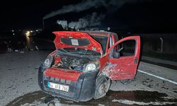 Uşak Cezaevi kavşağında kaza! 6 kişi hastaneye kaldırıldı!