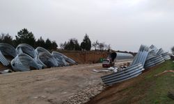 Uşak'ı İzmir ve Ankara'ya yaklaştıran proje için Banaz'da yüz binlerce ton demirle çalışılıyor!