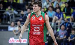 Karşıyaka Basketbol oyuncusu Ege Özçelik ameliyat edildi