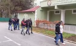 Uşak'ta tefeci operasyonu! 5 kişi yüksek miktarda çekler ve senetlerle yakalandı!