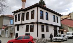 CHP'li üyeler, Uşak'taki tarihi binanın 5 yıllığına Gençlik Spor'a verilmesini istemedi!