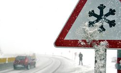 Uşaklı sürücülere karlı havada araç kullanımı için hayati uyarı!
