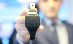 İzmir'de çocuğunun boğazına bıçak dayayarak eşini tehdit eden babaya "ev hapsi" !