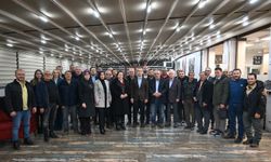 Uşak Valisi Aktaş, 10 Ocak Çalışan Gazeteciler Günü nedeniyle kentteki gazetecilerle yemekte buluştu