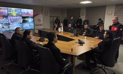 Kütahya Valisi Işın, görevi başındaki personelin yeni yılını kutladı