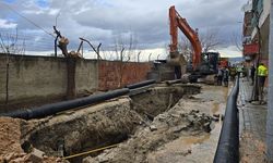 Manisa'da bir işçi kazı yaparken göçük altında kaldı!