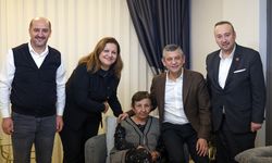CHP Genel Başkanı Özel'in Burcu Köksal'ın annesine ziyaretine Özkan Yalım'da katıldı!