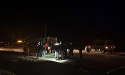 Kütahya'da otomobil devrildi, sürücü yola fırladı!