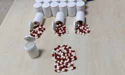 Salihli'de yasaklı madde taşıyan 2 kişi tutuklandı