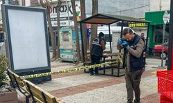 Uşak Küçükçarşı üçgen parkta bıçaklanan kişi ağır yaralandı