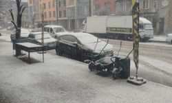 Uşak'ta karla karışık yoğun yağmur etkili oldu!