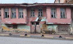 Uşak'ta bir dönemin tanığı Tabakhane Hamamı binası çöplüğe döndü!