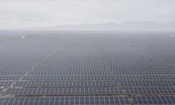 Türkiye'nin ilk depolamalı GES'i Sivrihisar'da kuruldu