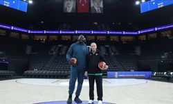 Cumhurbaşkanı Erdoğan ile eski NBA oyuncusu Shaquille O'Neal basketbol oynadı