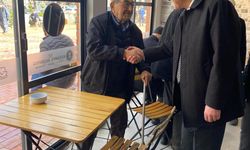 Kütahya Belediyesi'nin kent kahvesinde vatandaşı ziyaret etti