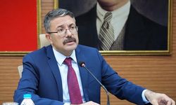 Milletvekilleri, Bakan Yardımcısı olan Uşaklı Ali Çelik'i tebrik etti