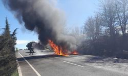 Uşak İzmir yolu üzerinde alev alan cip küle döndü