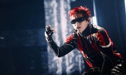 Güney Koreli Rapçi Lee Taeyong, Uşakspor logosunun yer aldığı montla konsere çıktı