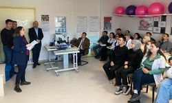 Banaz'da ve Eşme'de sağlık personellerine eğitim