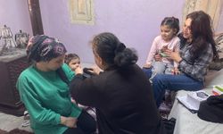 Uşak'ta Sağlık Müdürlüğü risk grubunda olan anne adaylarını yalnız bırakmıyor!