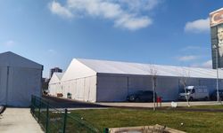 Uşak'ta esnafı mağdur eden sosyete pazarı, bu sefer daha büyük bir alana yayıldı!