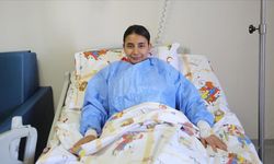 Bulantı şikayetiyle gitti, karnından saç yumağı çıktı!