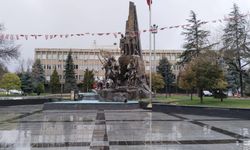 Uşak'ta kent merkezine ağır ağır ortalama 30 kilogram yağış indi ve bu nedenle sel olmadı!