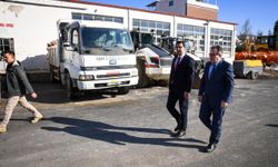 Uşak Valisi Serdar Kartal, İl Özel İdaresi'ndeki yatırımlarla ilgili toplantı yaptı