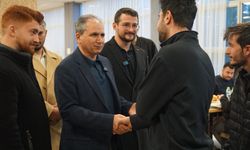 Uşak Milletvekili Güneş üniversitelilerle iftarda bir araya geldi