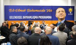 AK Parti Uşak İl Teşkilatı bayramlaşma programında buluştu