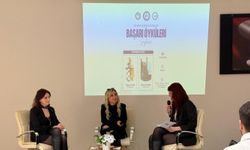 Uşak'ta kayınvalidesinden devraldığı fotoğrafçılığı kızıyla beraber icra ediyor!