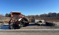 Uşak'ın Ulubey ilçesinde kamyonla çarpışan traktör sürücüsü ağır yaralandı