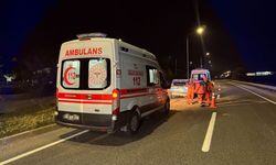 Duramayan TIR, Uşak Tekstil OSB kavşağında ışıkta otomobile çarptı!