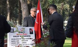 Turgutlu'da denetimli serbestlikteki yükümlüler şehitlikleri temizledi