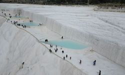 Uşaklı vatandaşların bir bölümü bayramı Pamukkale ve Afyon'da geçirdiler