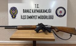 Uşak Banaz'daki otomobilden silah ve yeşil reçeteye tabi hap çıktı