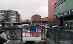 Uşak Belediyesi operasyonu kapsamında gözaltına alınan Başkan Yardımcısı ile 3 kişi serbest bırakıldı