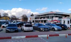 Uşak'ta yıkılan işhanı esnafı, otoparka dönen işyerlerinin yapılmasını istiyor