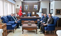 Uşak Ticaret Borsası Yönetimi, Uşak Valisi'ni ziyaret etti