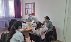 Uşak Şefkat İlkokulu öğrencilerine işitme tarama testi yapıldı